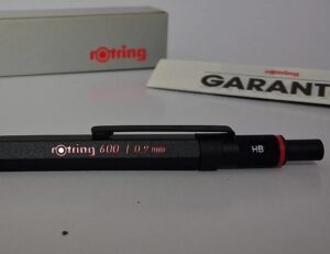 جزئیات گریپ شیار دار مداد مکانیکی Rotring 600 جزئیات گریپ شیار دار مداد مکانیکی Rotring 600